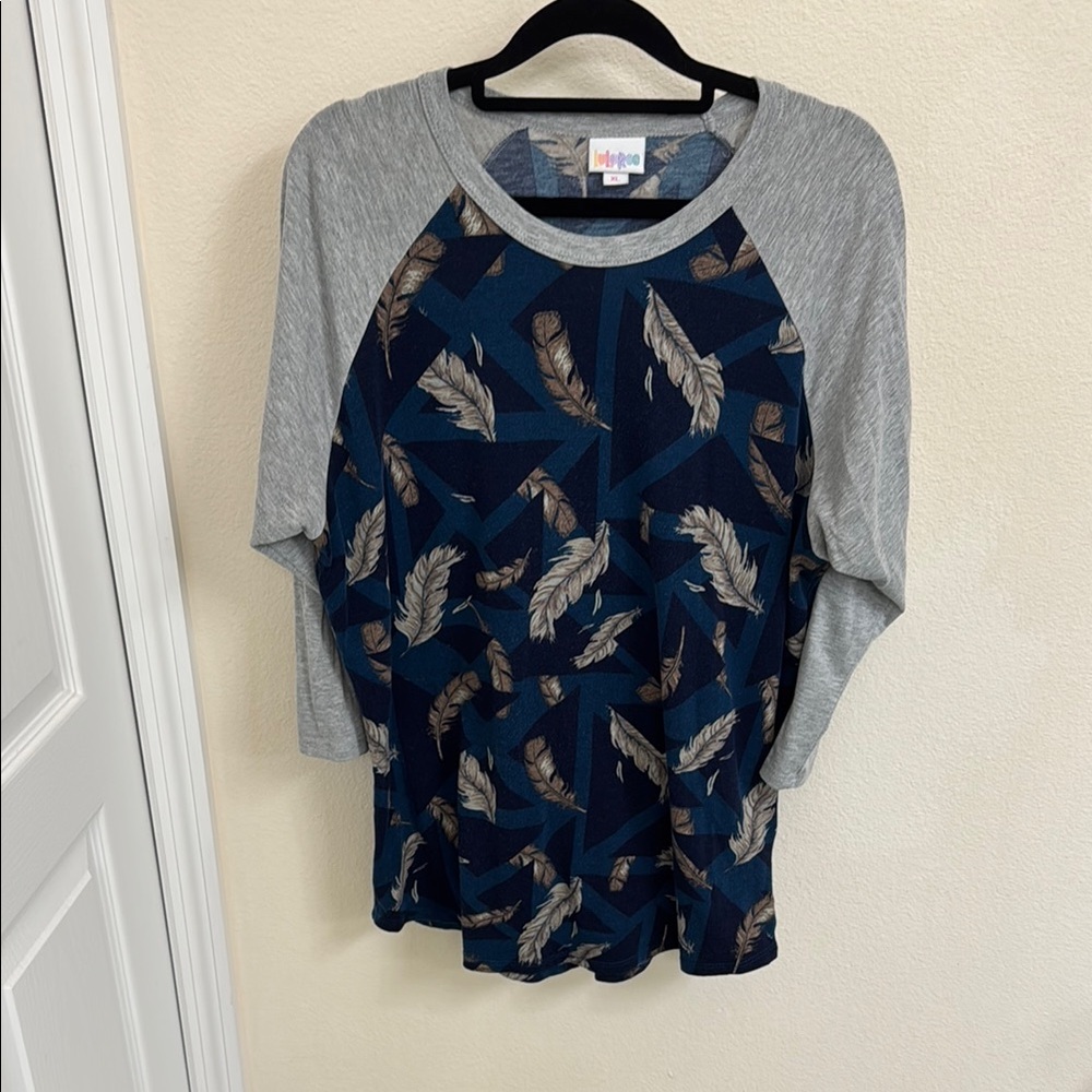 LuLaRoe Long Sleeve Top - Gray and Blue Feather Print